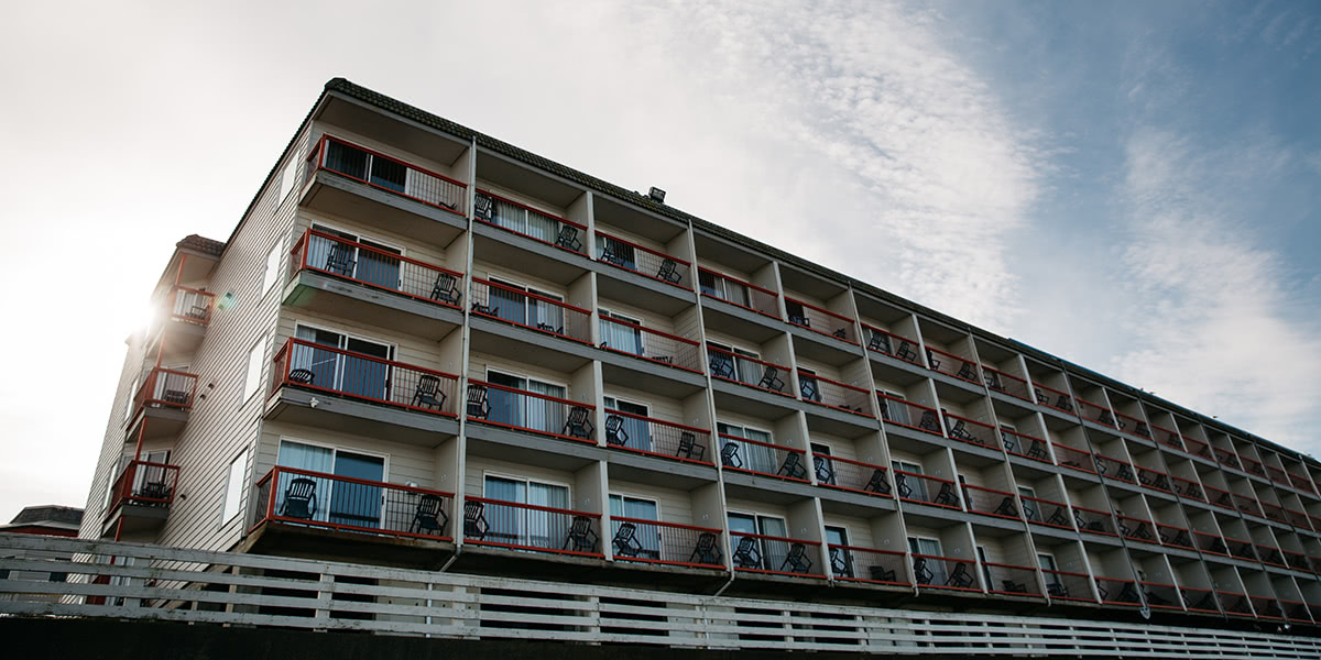 Surftides Hotel Exterior